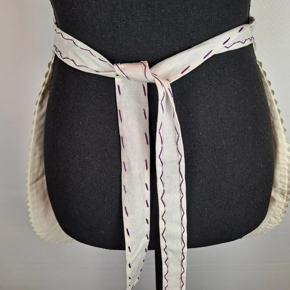 VTG Portugal Traditional Folk Art Embroidered Apron